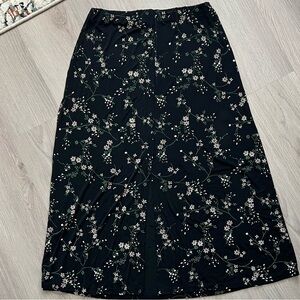 Briggs New York Black Skirt with Floral Accents